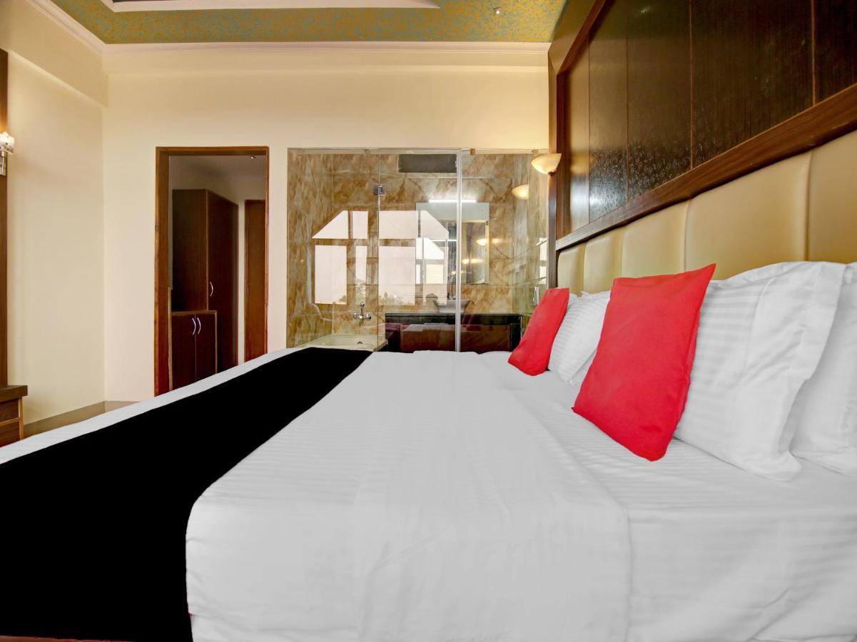 אגרה Capital O 31045 The Taj Residency- A Heritage Hotel מראה חיצוני תמונה