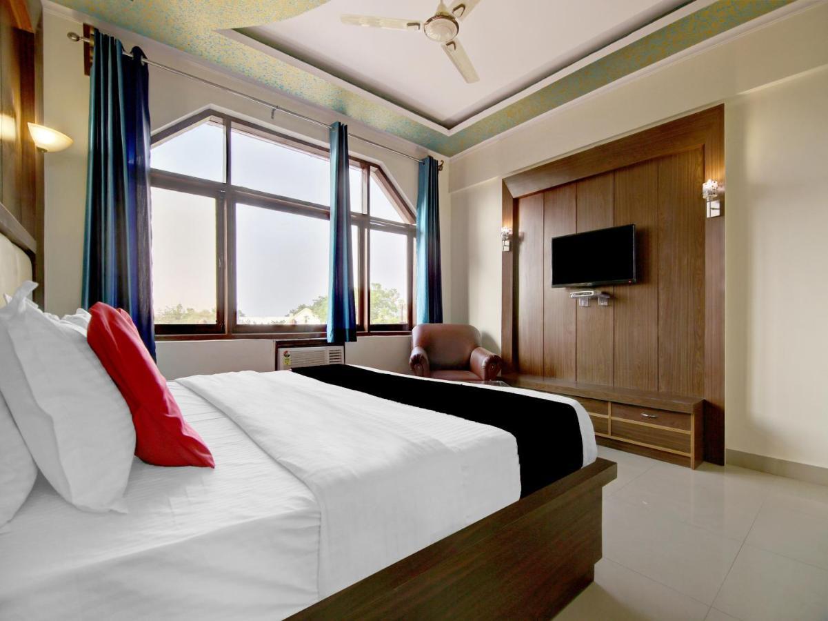 אגרה Capital O 31045 The Taj Residency- A Heritage Hotel מראה חיצוני תמונה