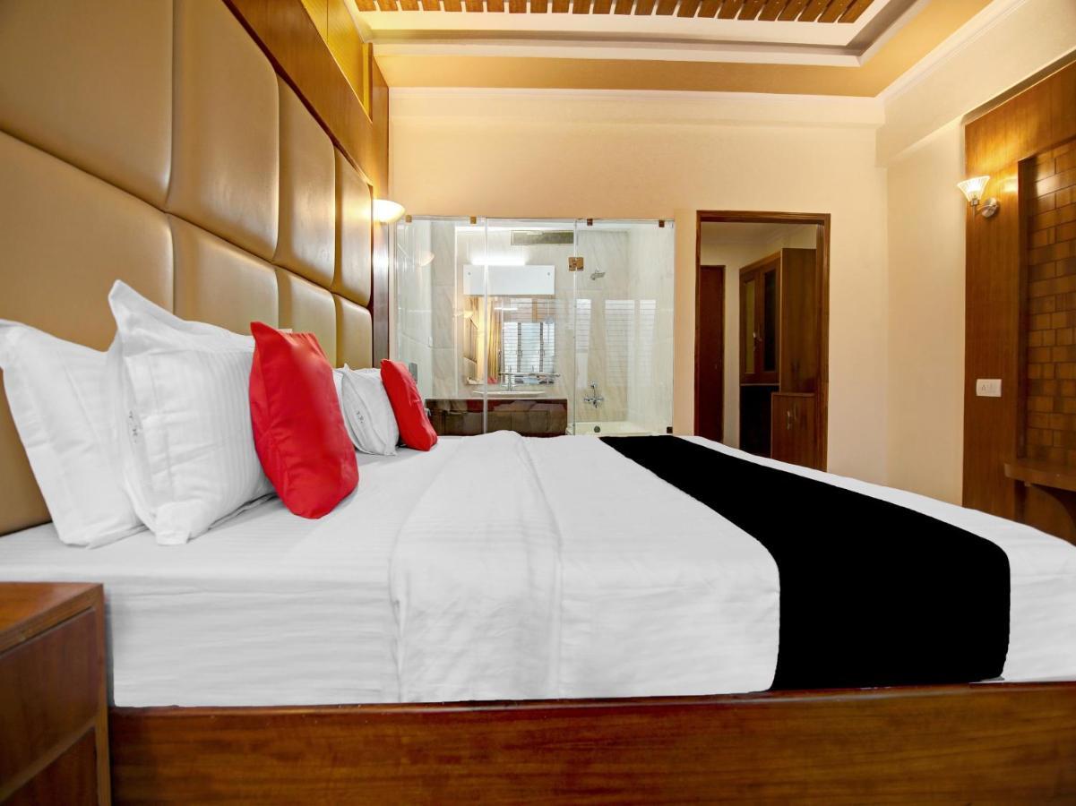אגרה Capital O 31045 The Taj Residency- A Heritage Hotel מראה חיצוני תמונה