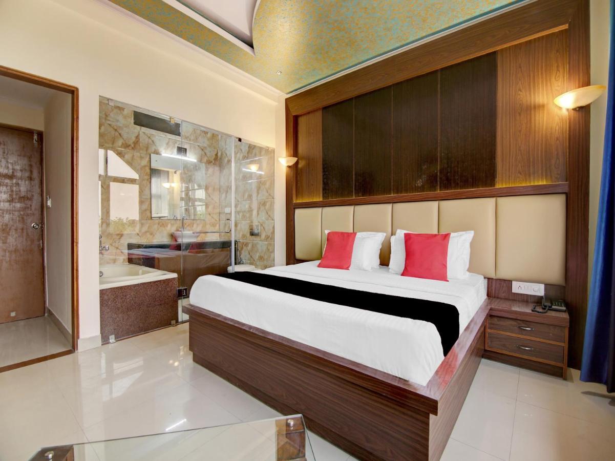 אגרה Capital O 31045 The Taj Residency- A Heritage Hotel מראה חיצוני תמונה
